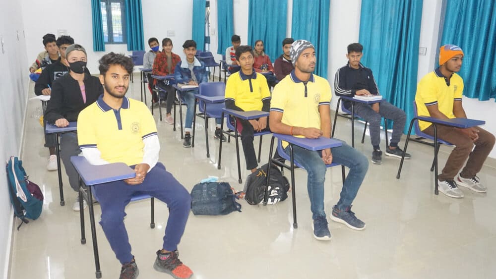 best nda foundation coaching in dehradun